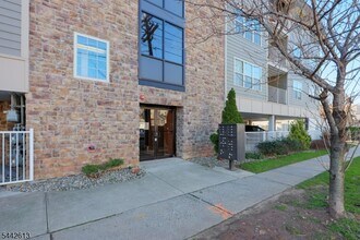 Building Photo - 1130 Fairmount Ave