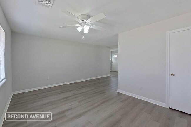 Building Photo - 205 Tilden Dr