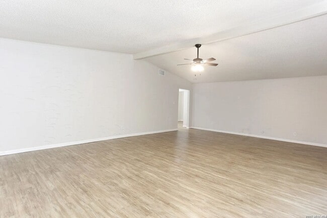 Building Photo - 7118 Castleridge Dr