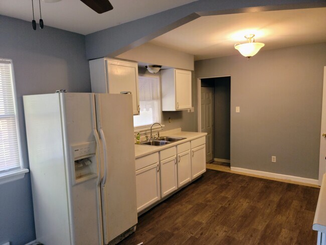 Kitchen - 1713 West 58th Avenue