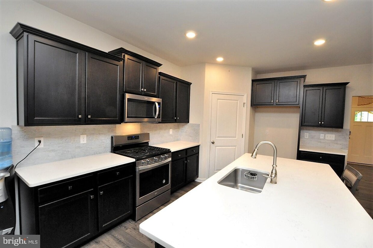 1 Westmont Dr, Medford, NJ 08055 House Rental in Medford, NJ