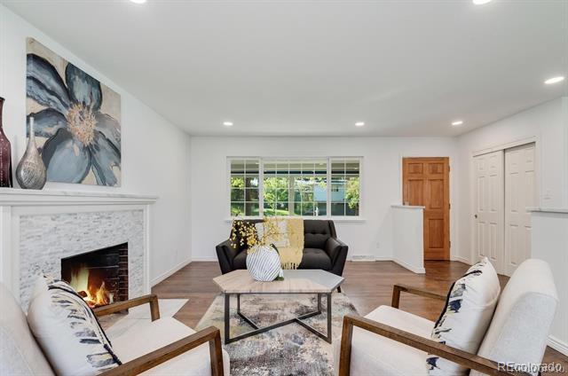 Foto del edificio - 11720 Swadley Dr