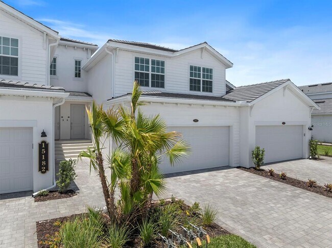 Foto del edificio - 15182 Bluffton Ln