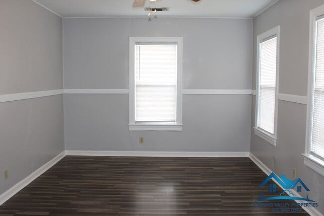 Building Photo - For Rent - 2 Bed/ 1 Bath Home in Santa Rita