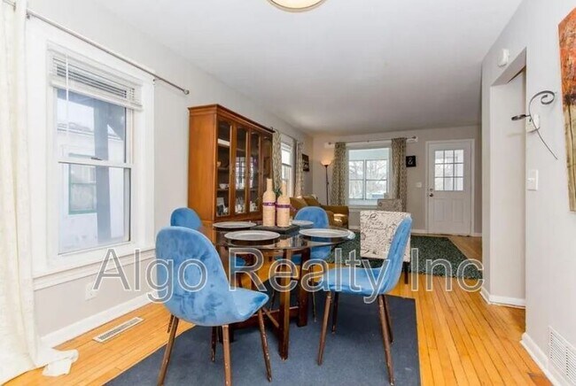 Foto del edificio - 4330 N Girard Ave
