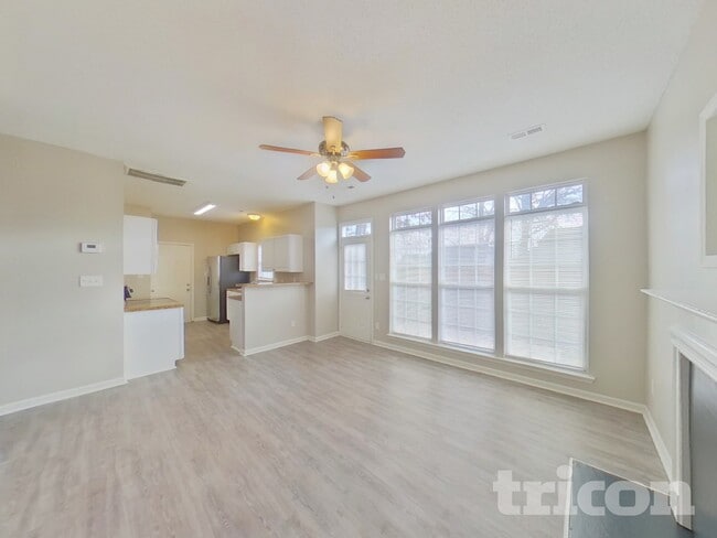 Foto del edificio - 9708 Chestnut Glen Ct