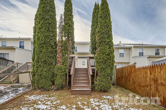 Foto del edificio - 23 Bensmill Ct