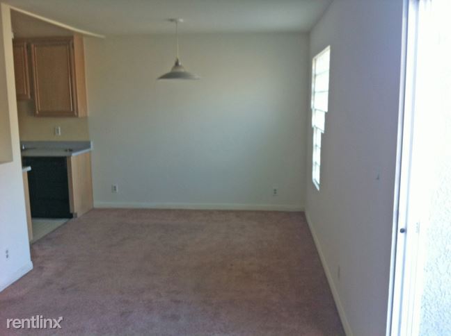 Building Photo - 3 br, 2 bath Condo - 4817 Satsuma Ave