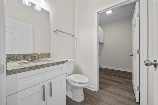 Foto del edificio - 165 Pebble Beach Pl