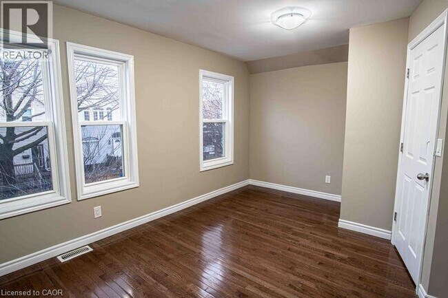 Building Photo - 57 Francis St