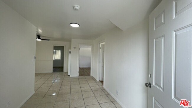 Foto del edificio - 4815 Normandie Ave