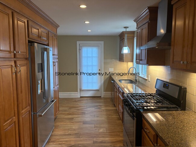 Building Photo - 27-29 Elmway Street