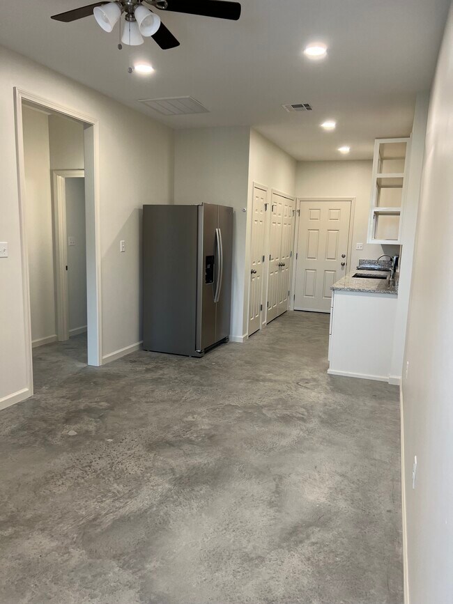 Foto del edificio - 299 Sara St