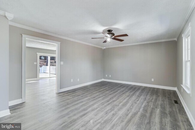 Building Photo - 648 Santa Fe Trail