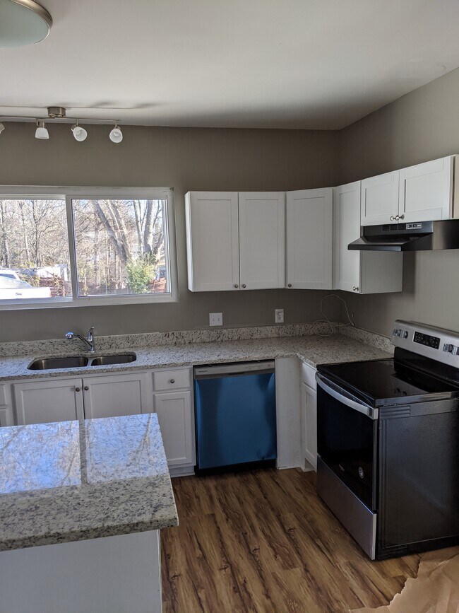 Cocina - 427 S Academy St