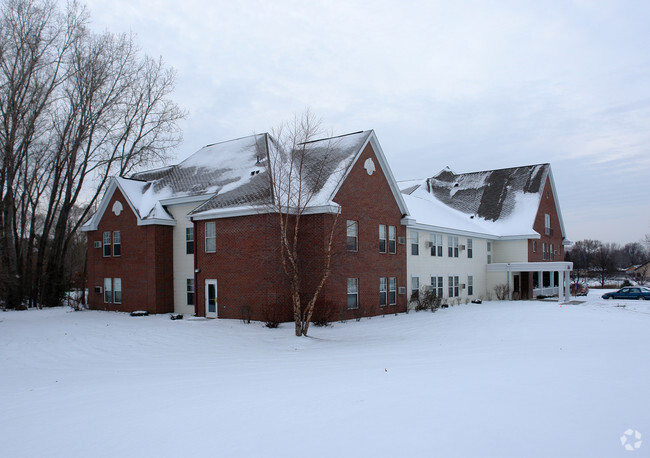 Building Photo - North Gables