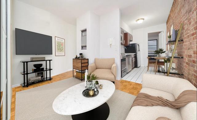 Foto principal - 2 bedroom in New York NY 10036