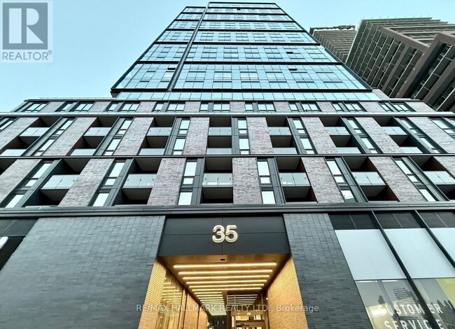 Building Photo - 35 Parliament St