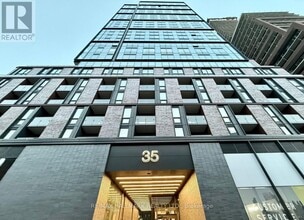 Building Photo - 35 Parliament St