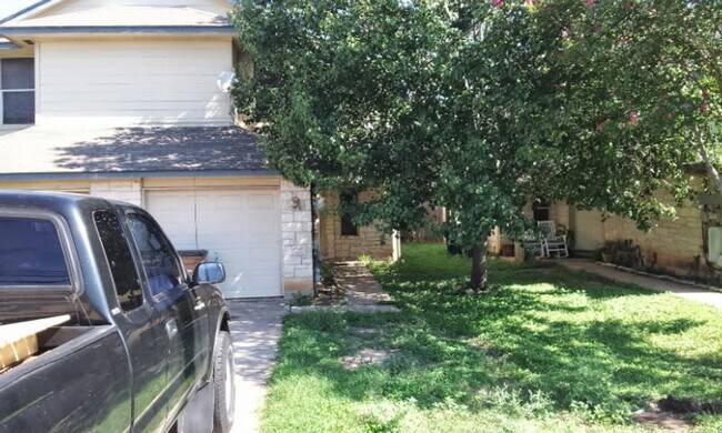 Building Photo - 2400 Riddle Rd