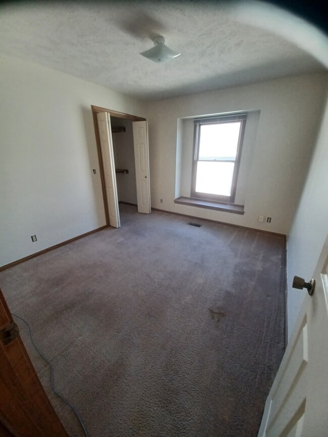 Building Photo - 4130 S 58th St