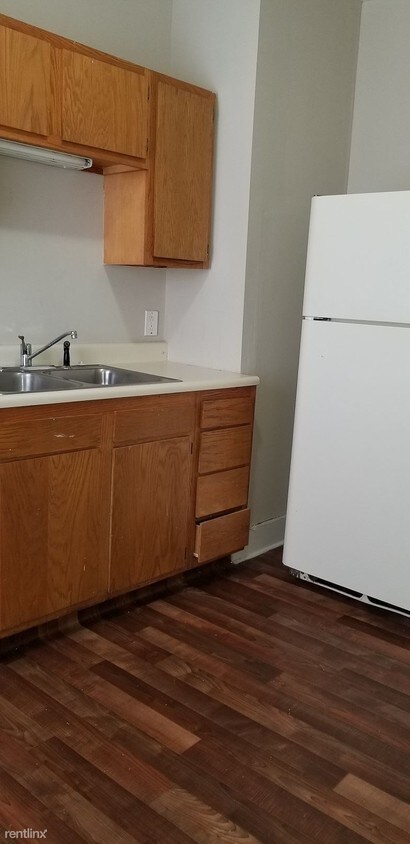 Foto del edificio - 3 br, 1 bath  - 151 Grove Ave