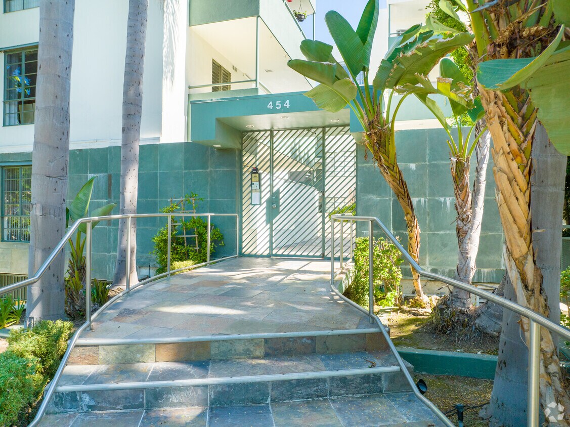 454 N Oakhurst Dr Multifamily in Beverly Hills, CA Westside Rentals