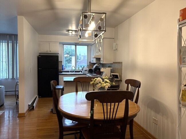 Foto del edificio - 539 W Stratford Pl