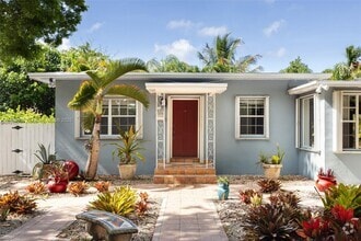 Building Photo - 5960 SW 46th Terrace