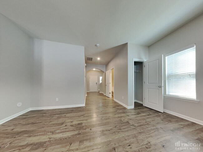 Building Photo - 1123 Rankin Oaks St