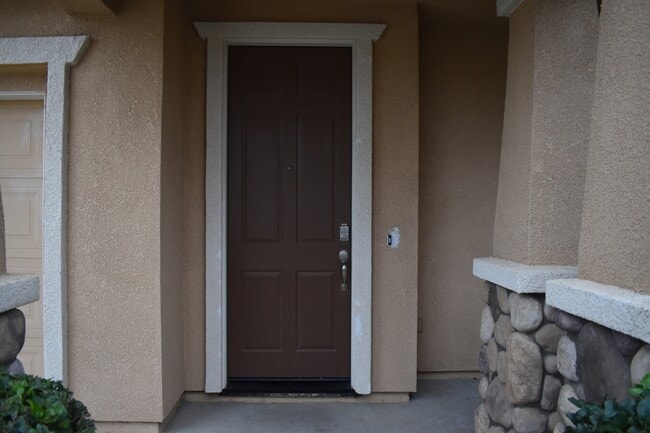 Foto del edificio - 570 Barclay Way