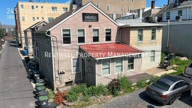 Building Photo - 245 Bridge St