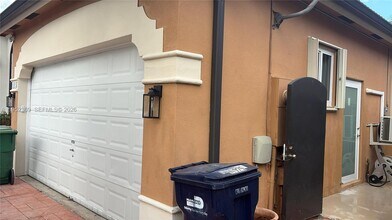 Building Photo - 14925 SW 26th Terrace