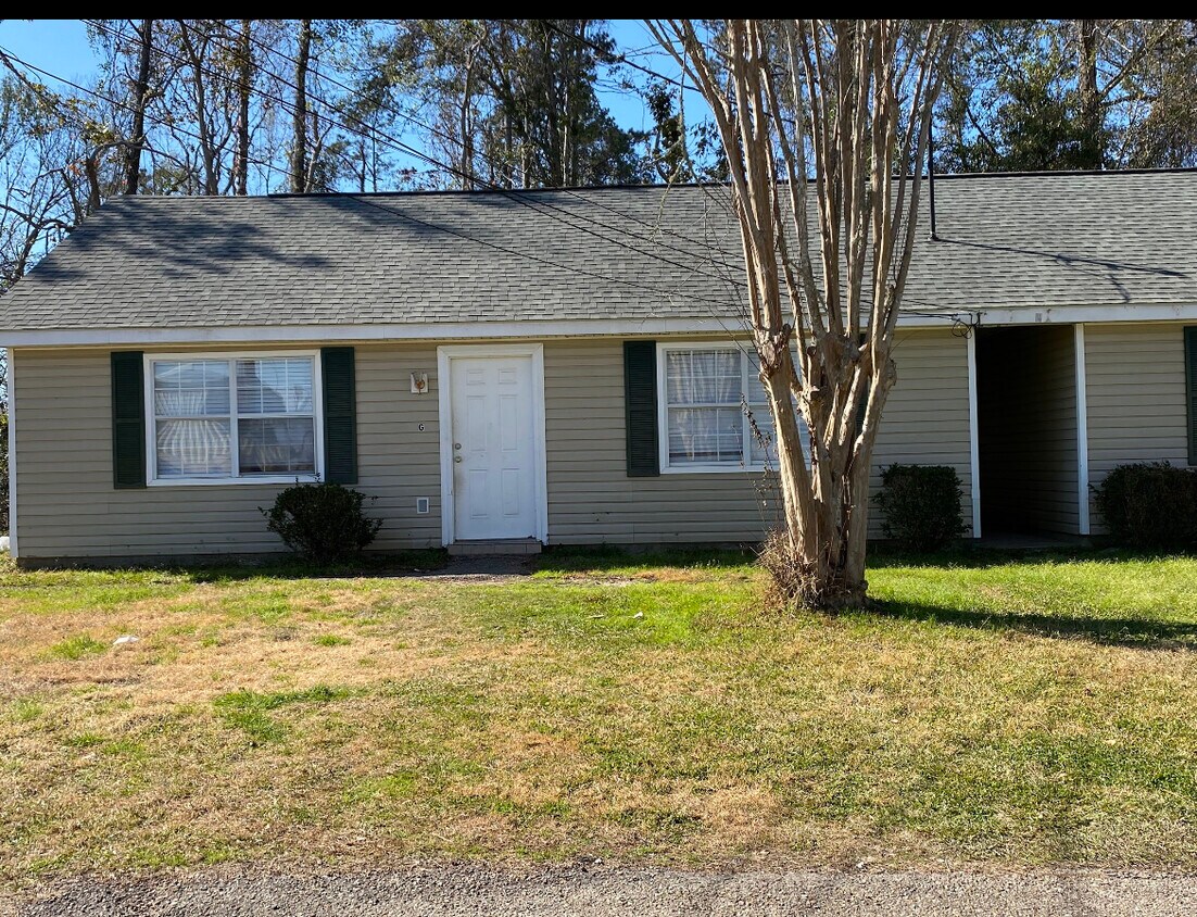 Primary Photo - 2315 Highway 190 E
