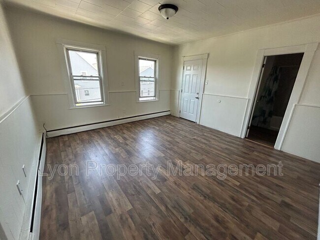 Foto del edificio - 94 Ashley Blvd