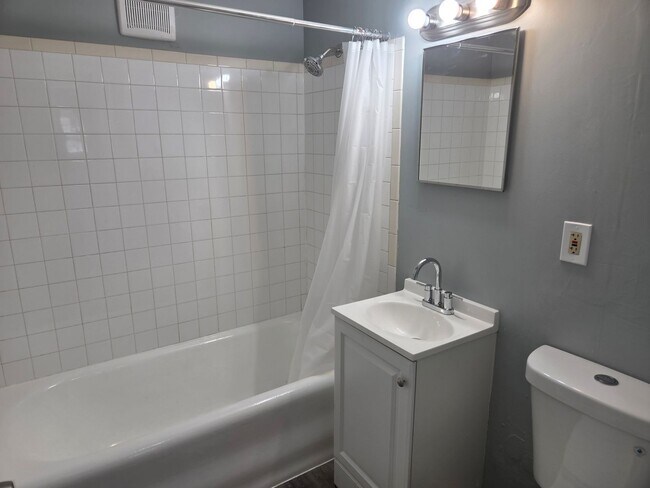 Foto del edificio - 2 Bedroom / 2 Bath with Bonus Room