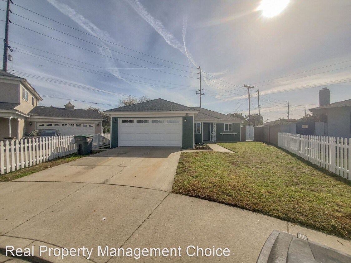3 br, 2.5 bath House 1336 E 215th St House Rental in Carson, CA