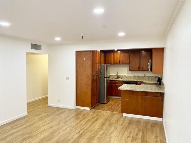 Building Photo - 1775 Panda Way