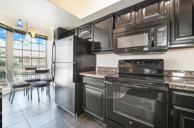 Building Photo - 1280 S Alhambra Cir