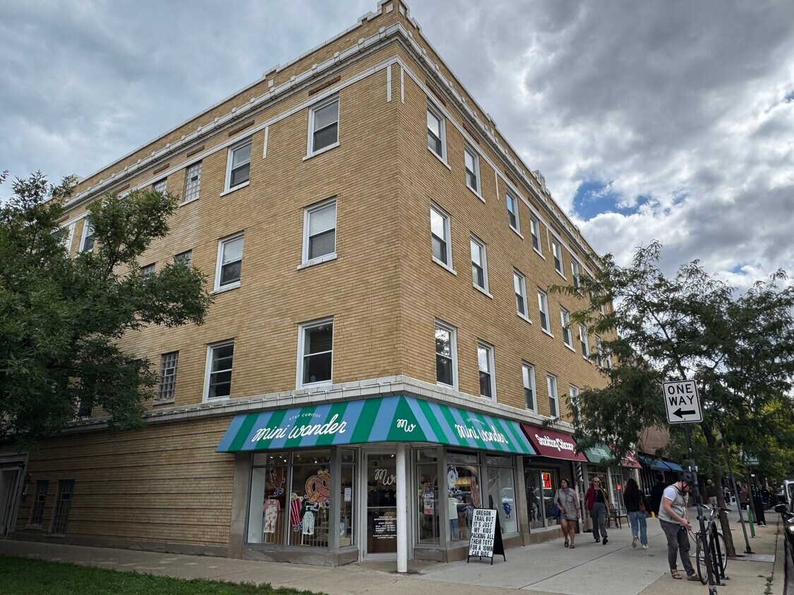 Foto principal - 1347 W Eddy St