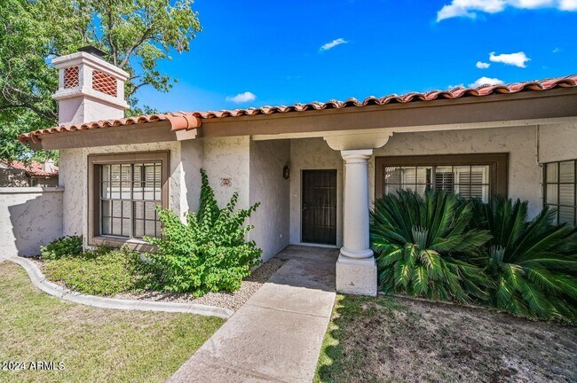 Foto del edificio - 6349 N 78th St