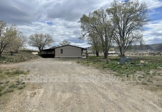 Building Photo - 5296 Comanche