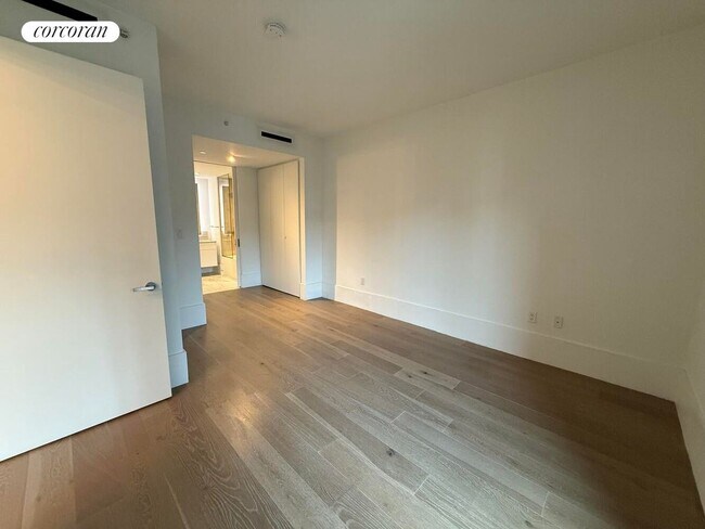 Foto del edificio - 429 Kent Ave