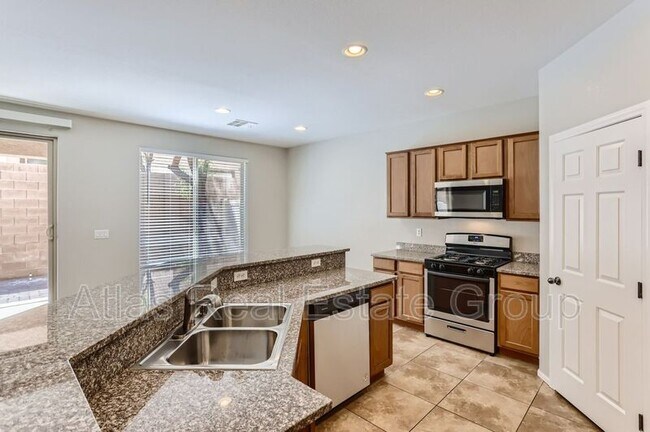 Foto del edificio - 7581 S Royal Crown Ct