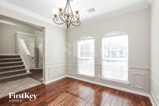 Building Photo - 33 Branwood