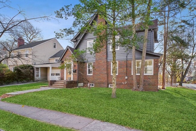 Foto del edificio - 344 Marlboro Rd