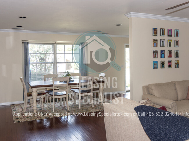 Foto del edificio - North West OKC 3 Bed 2 Bath House