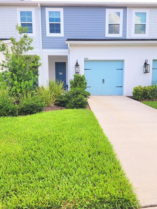 8607 Canyon Creek Trail, Parrish, FL 34219 Townhome Rentals in