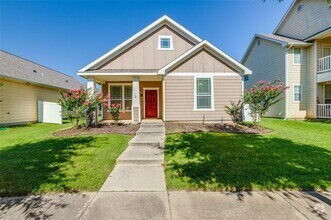 Building Photo - 1605 Angel Ln