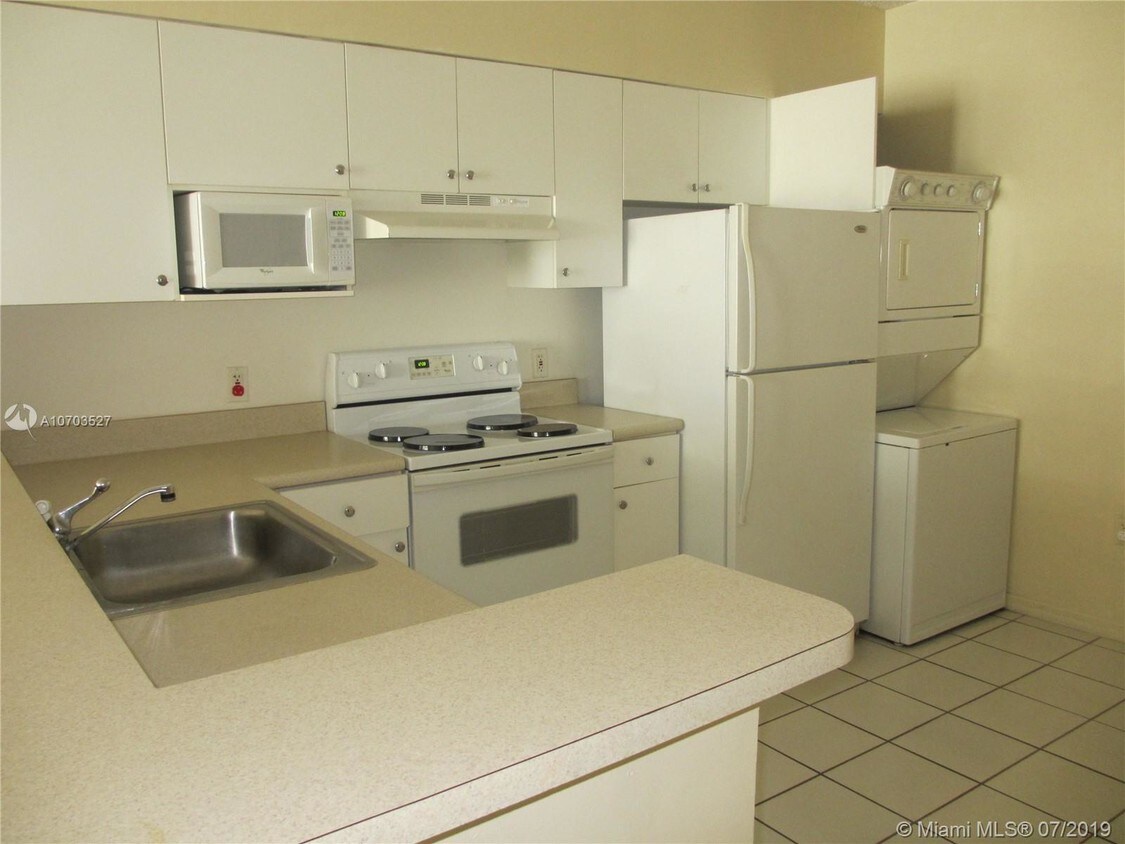 Foto principal - 5091 NW 7th St